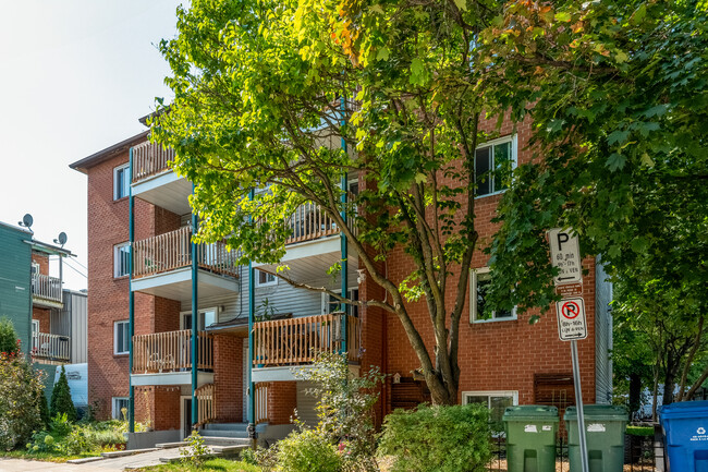 260 De L'acadie Rue in Québec, QC - Building Photo - Building Photo