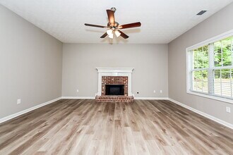 198 Babbling Brook Dr in Mcdonough, GA - Foto de edificio - Building Photo