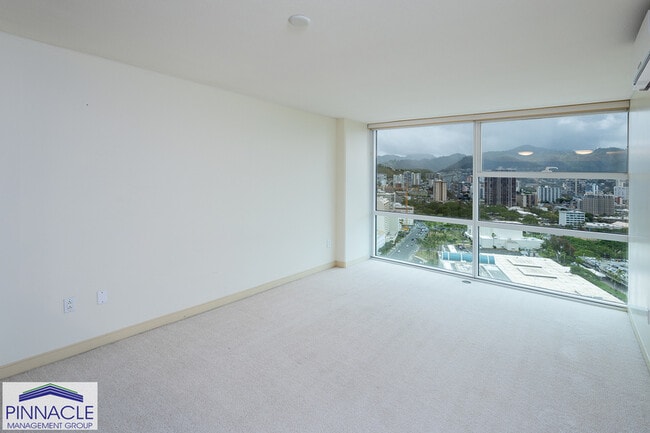 property at 909 Kapiolani Blvd