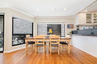3888 Riviera Dr in San Diego, CA - Building Photo - Building Photo