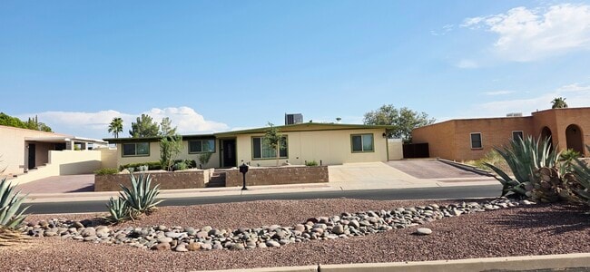9042 E Kenyon Dr
