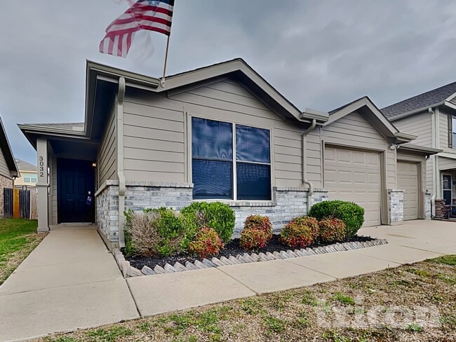 property at 3032 Wakecrest Dr