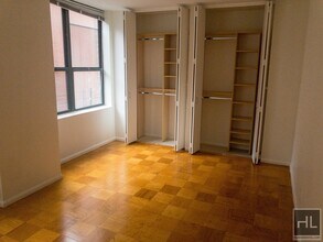 W 87th St in New York, NY - Building Photo - Building Photo