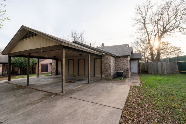 318 W William Cannon Dr-Unit -B in Austin, TX - Building Photo - Building Photo