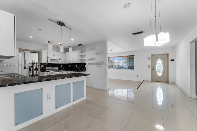 3560 SW 107th Ct in Miami, FL - Foto de edificio - Building Photo