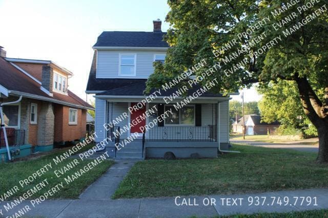 property at 2460 Lakeview Ave