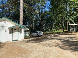 14720 Lynshar Rd in Grass Valley, CA - Building Photo