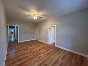 338 Tudor Ct, Unit 347-02 in Glencoe, IL - Building Photo - Building Photo