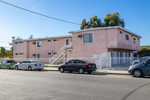 9121 Orion Ave in North Hills, CA - Building Photo