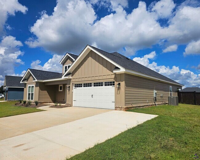 107 Nash Ct in Perry, GA - Building Photo - Building Photo