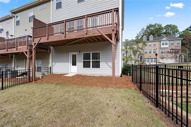 1397 Live Oak Ln in Brookhaven, GA - Building Photo - Building Photo