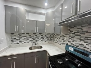 2152 E 27th St in Brooklyn, NY - Building Photo - Building Photo