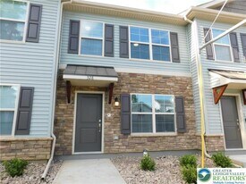 326 E Frankford St in Bethlehem, PA - Building Photo