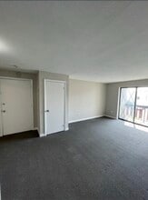 52 Assunta Rd, Unit #64 in Revere, MA - Building Photo - Building Photo