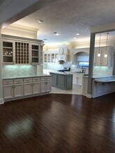 10310 Chevy Chase Dr in Houston, TX - Building Photo - Building Photo