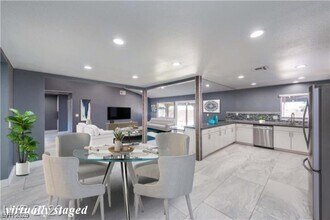 4200 Butterfield Way in Las Vegas, NV - Foto de edificio - Building Photo