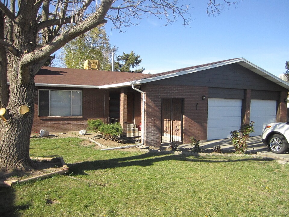 2442 W 6200 S in Salt Lake City, UT - Building Photo