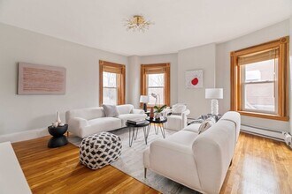 38 Moreland St, Unit 4 in Boston, MA - Building Photo - Building Photo