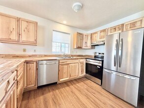 312 Golden Valley Dr in Bozeman, MT - Building Photo - Building Photo