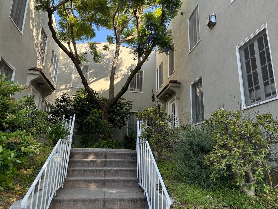 602 Ashland Ave, Unit # A in Santa Monica, CA - Building Photo