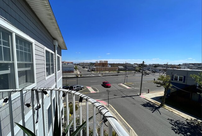 202 Webster Ave, Unit 202 Webster Avenue, Apt. 8 in Seaside Heights, NJ - Building Photo - Building Photo