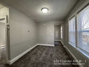 410 Edmund Ave W in St. Paul, MN - Building Photo - Building Photo