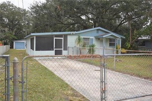 1311 Standish Dr in Lakeland, FL - Building Photo