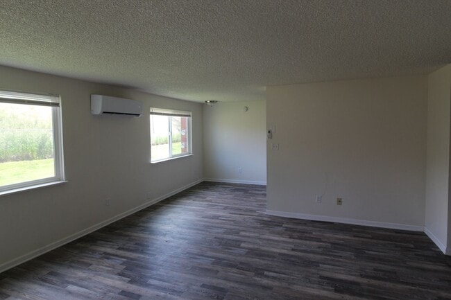 Shangri La of Klamath Falls in Klamath Falls, OR - Building Photo - Interior Photo