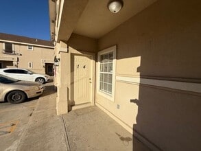 201 Abigail Dominguez Ct in Laredo, TX - Building Photo - Building Photo