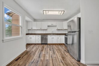 8910 Poze Blvd in Thornton, CO - Building Photo - Building Photo