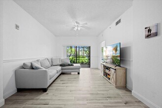 2812 Grande Pkwy in Palm Beach Gardens, FL - Building Photo - Building Photo