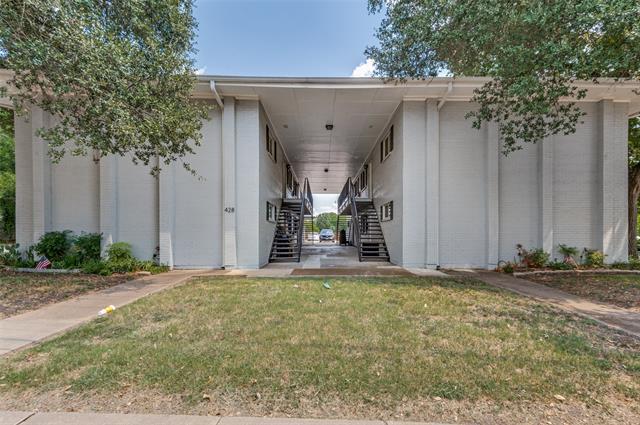 428 N Dallas Ave in Lancaster, TX - Building Photo