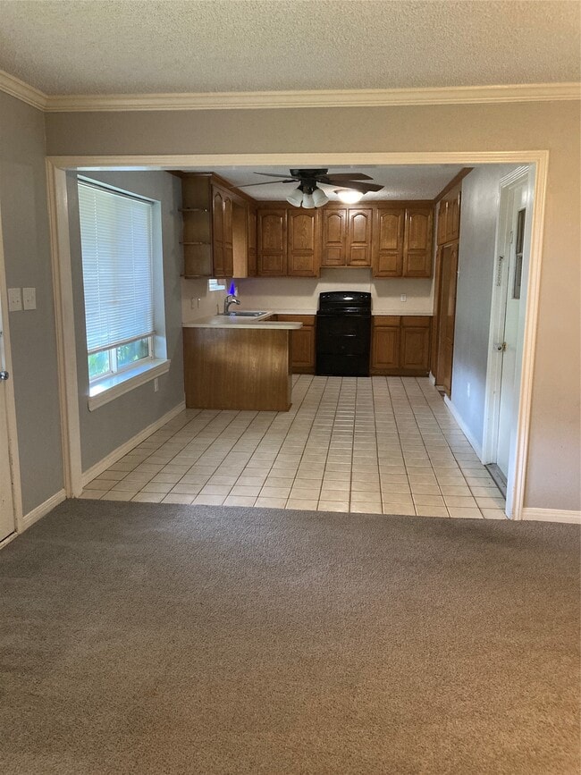 property at 1812 Parkcrest St