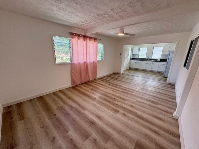 1727 Mahani Loop in Honolulu, HI - Building Photo - Building Photo
