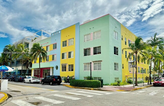 1460 Ocean Dr in Miami Beach, FL - Building Photo - Building Photo