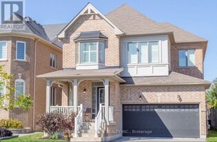 327 Mantle Ave in Whitchurch-Stouffville, ON - Building Photo