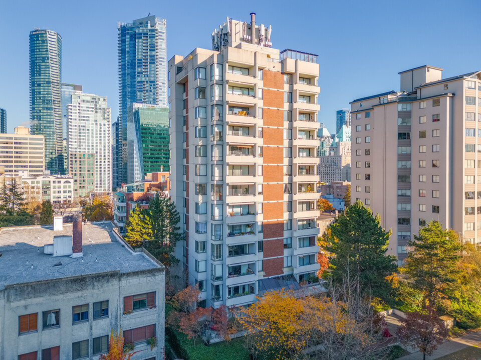 Barclay Court in Vancouver, BC - Building Photo