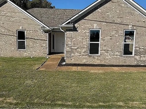 1481 Middle School Rd in Medina, TN - Building Photo - Building Photo