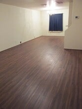 8135 Grand Bnd in San Antonio, TX - Building Photo - Building Photo