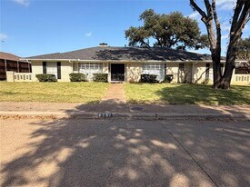 4737 Thunder Rd in Dallas, TX - Building Photo