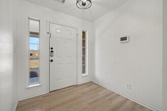 1101 E Johnson St in Burnet, TX - Building Photo - Building Photo