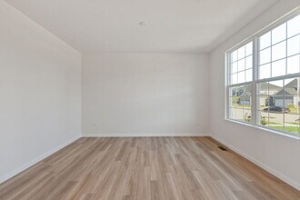 1889 Bent Grass Wy in Bolingbrook, IL - Building Photo - Building Photo