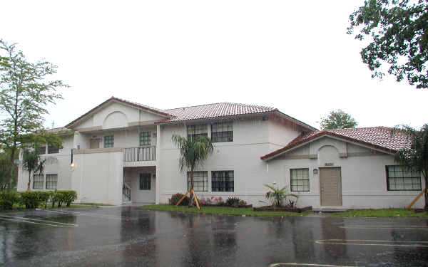 4171-4477 NW 114th Ave in Coral Springs, FL - Building Photo