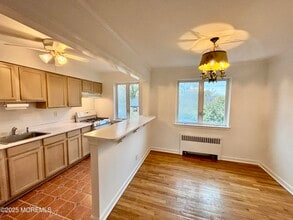 283 Spring St in Red Bank, NJ - Foto de edificio - Building Photo