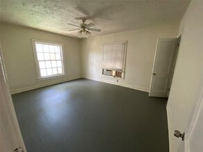 109 Bryan St in Houston, TX - Building Photo - Building Photo