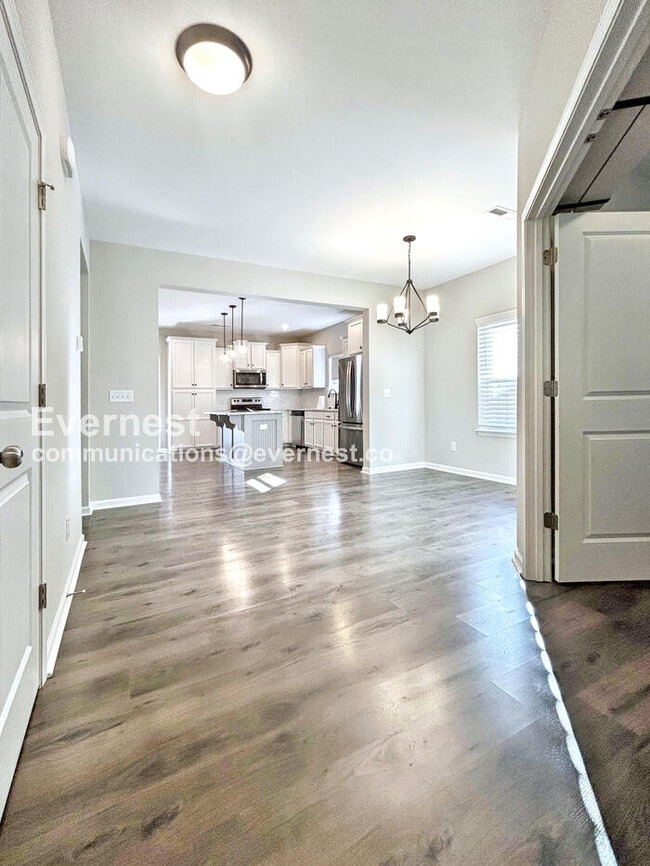 2031 Darby View Ln in Charlotte, NC - Foto de edificio - Building Photo