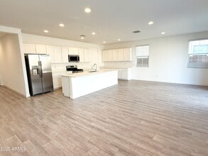 10136 E Ursula Ave in Mesa, AZ - Building Photo - Building Photo