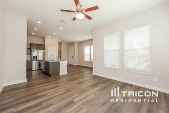 217 Holbeck Cir in Saginaw, TX - Building Photo - Building Photo