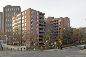 Perth Ave Housing Co-op in Toronto, ON - Building Photo - Building Photo