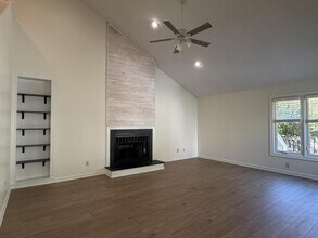 305 Wimbledon Ct in Wilmington, NC - Building Photo - Building Photo